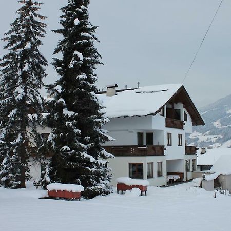 Gaestehaus Treichl Fügen Exterior foto